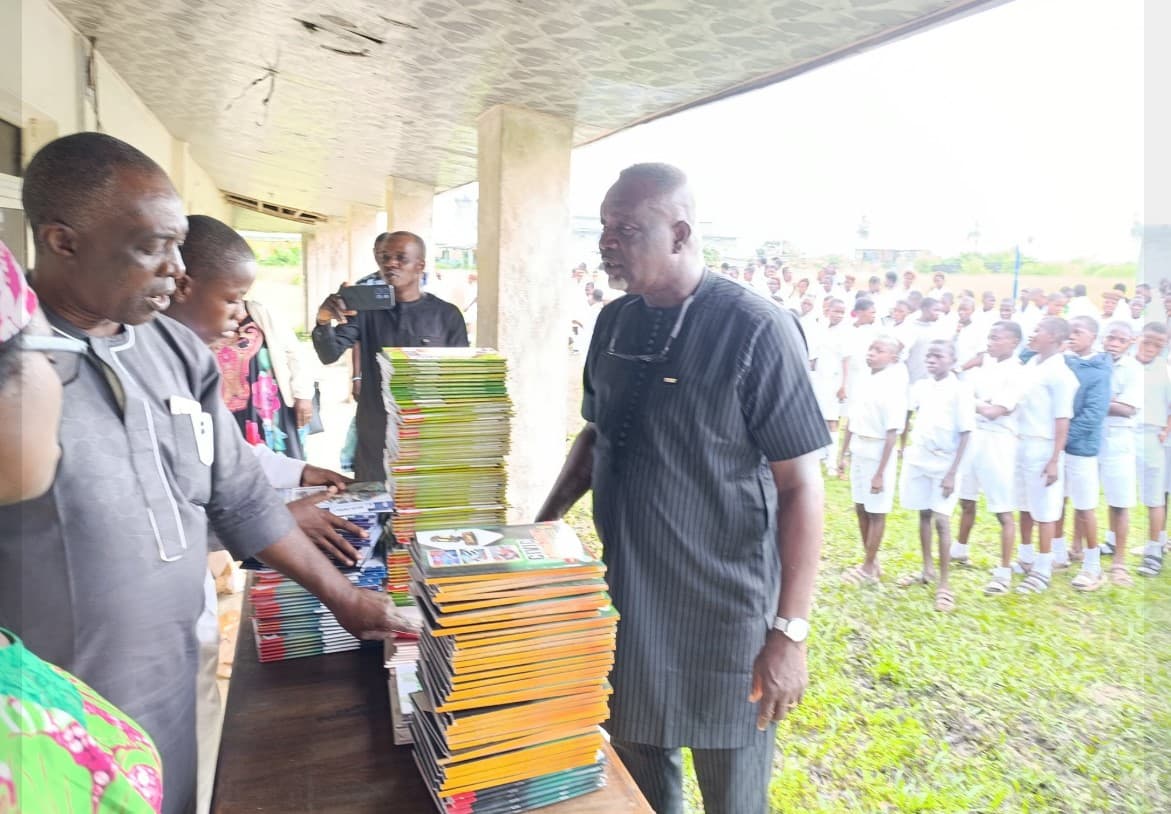 Images showing our impact in communities by books donations